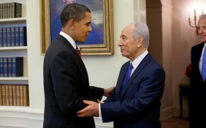 Barack_Obama_welcomes_Shimon_Peres_in_the_Oval_Office